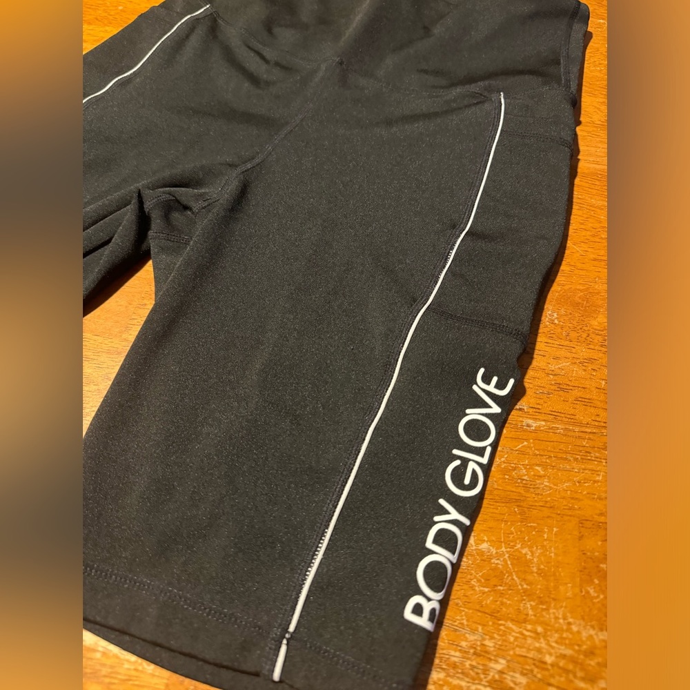 Body Glove women’s Biker Shorts Sz Med - Picture 2 of 5
